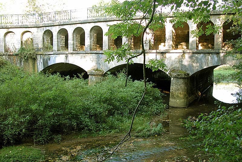 Pont-canal à Dommarien