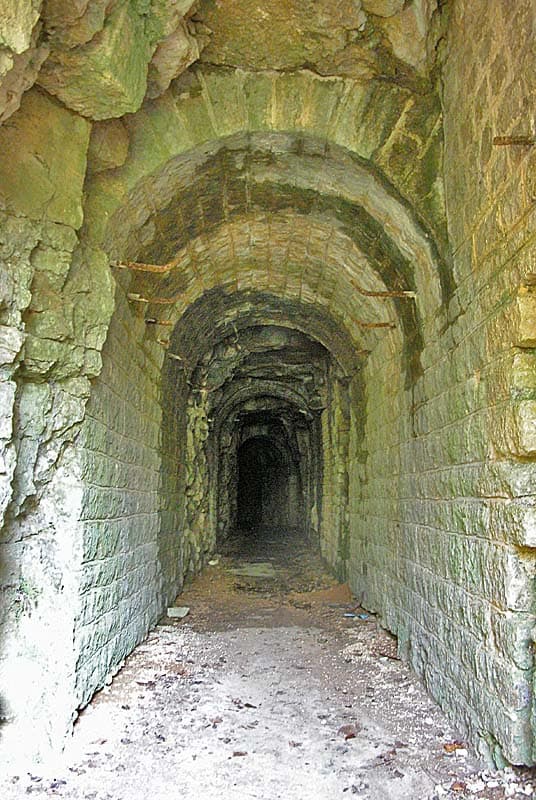 Poudrière de la Bonnelle à Saints-Geosmes