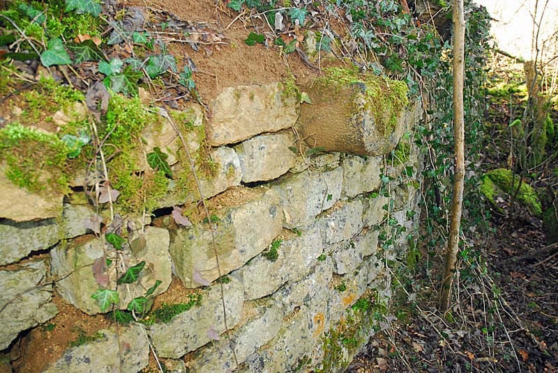 Puits de la fougère à Saints-Geosmes