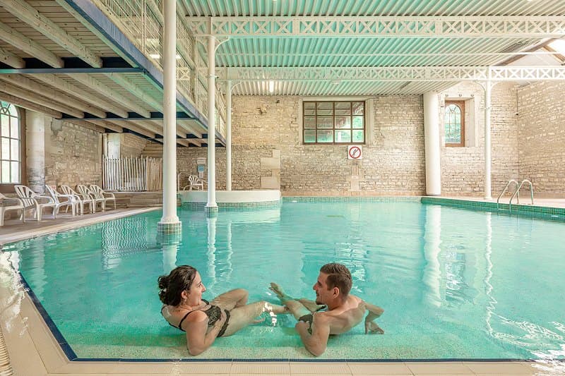 Espace aquatique intérieur - Camping Forge Sainte-Marie à Thonnance-les-Moulins