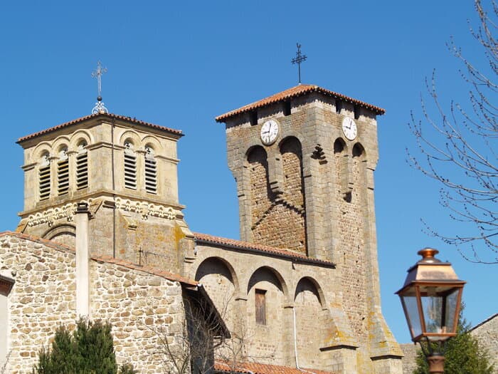 Visite de l'église fortifiée et du village de Marols