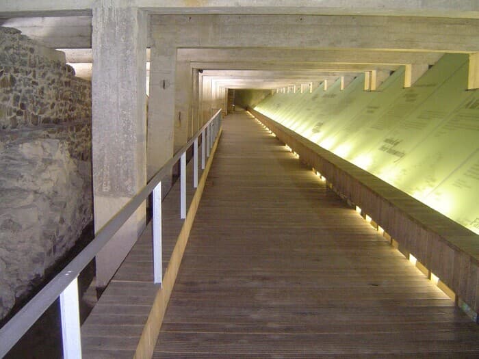 Visite guidée à deux voix du Mémorial de l'abolition de l'esclavage