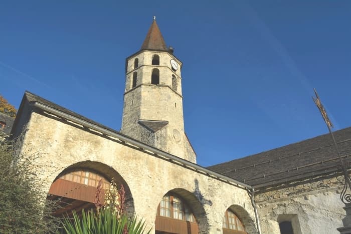 Partez à la découverte de l'église paroissiale Saint-Pierre