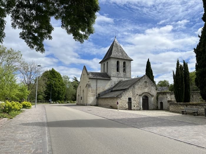 Église Saint-Hilaire-des-Grottes