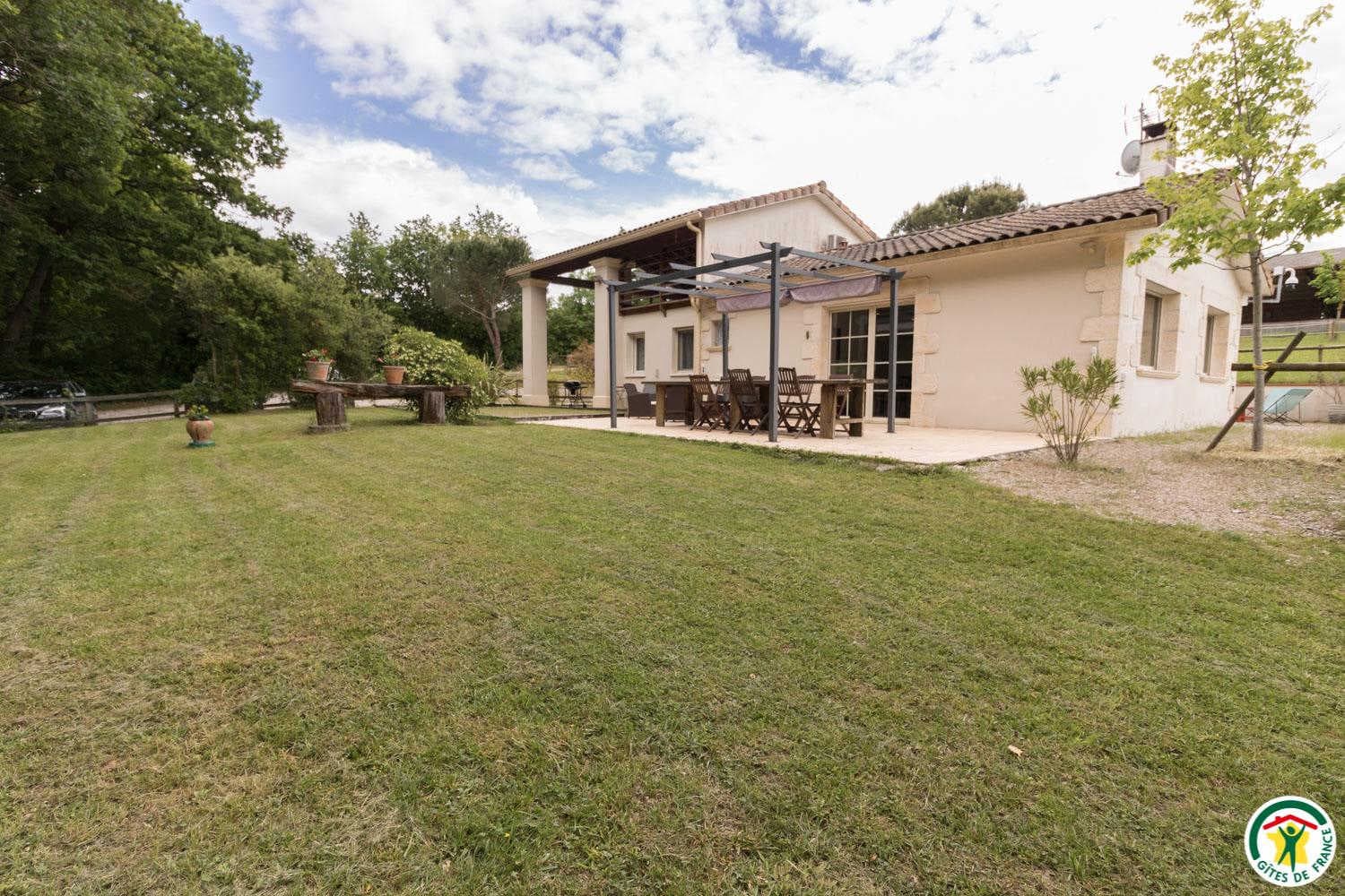 Villa Les Paradoux