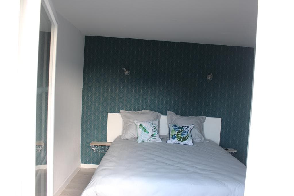 Chambre-2-Chateau-La-Loge-VILLEMATIER