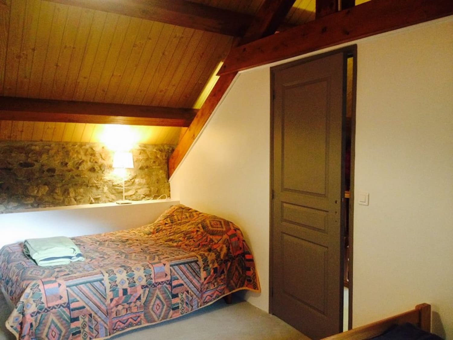 Maison du Coue Gite Chambre2 vue2