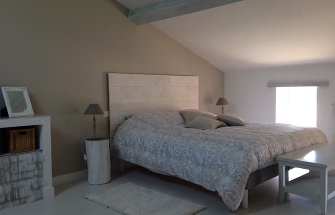 chambre du Mas de Briquepierre