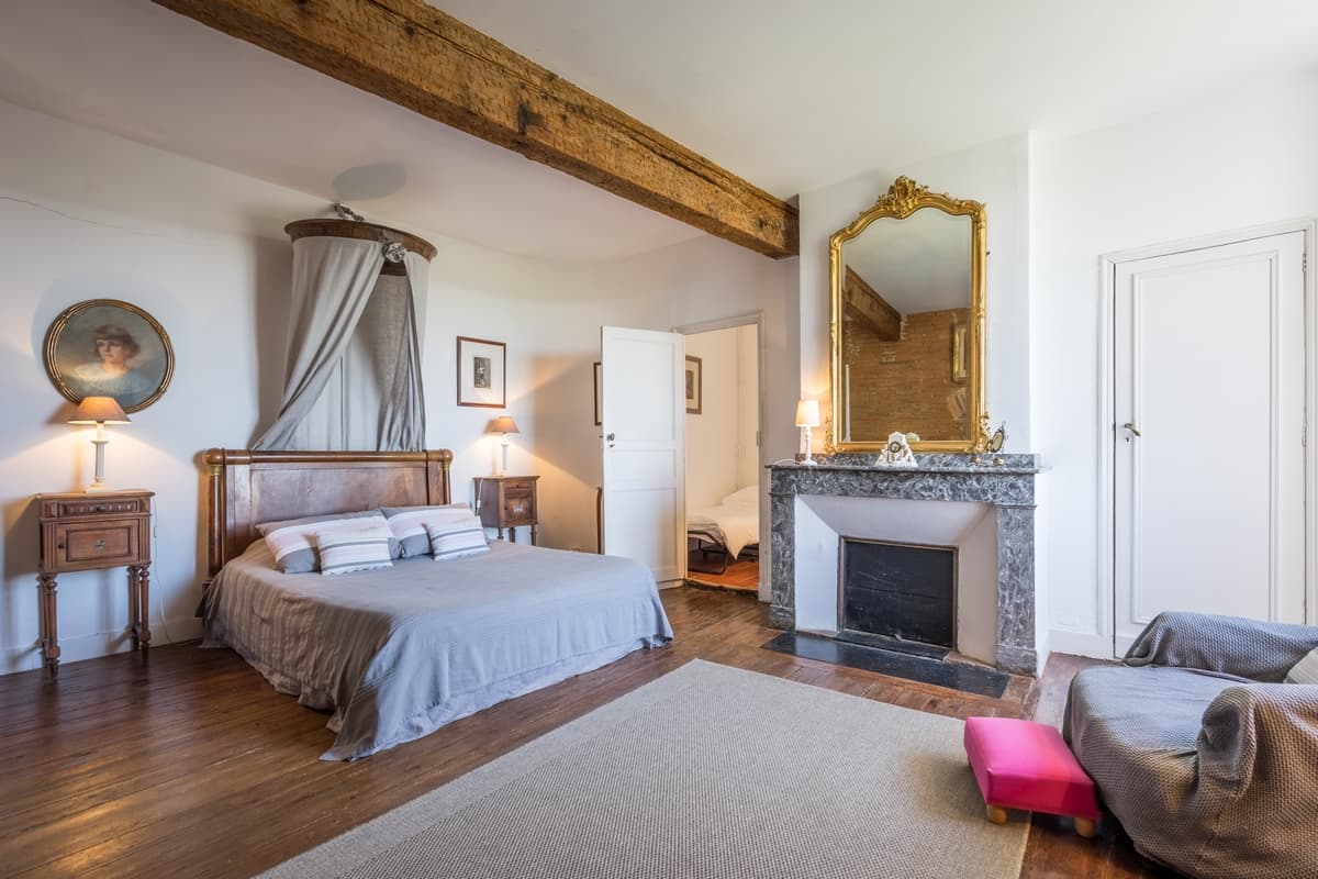 chateau 5 VARENNES