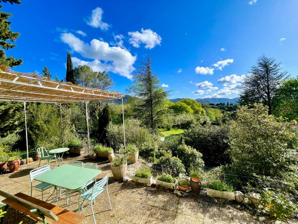 Bdx-terrasse-et-vallee-couv-0