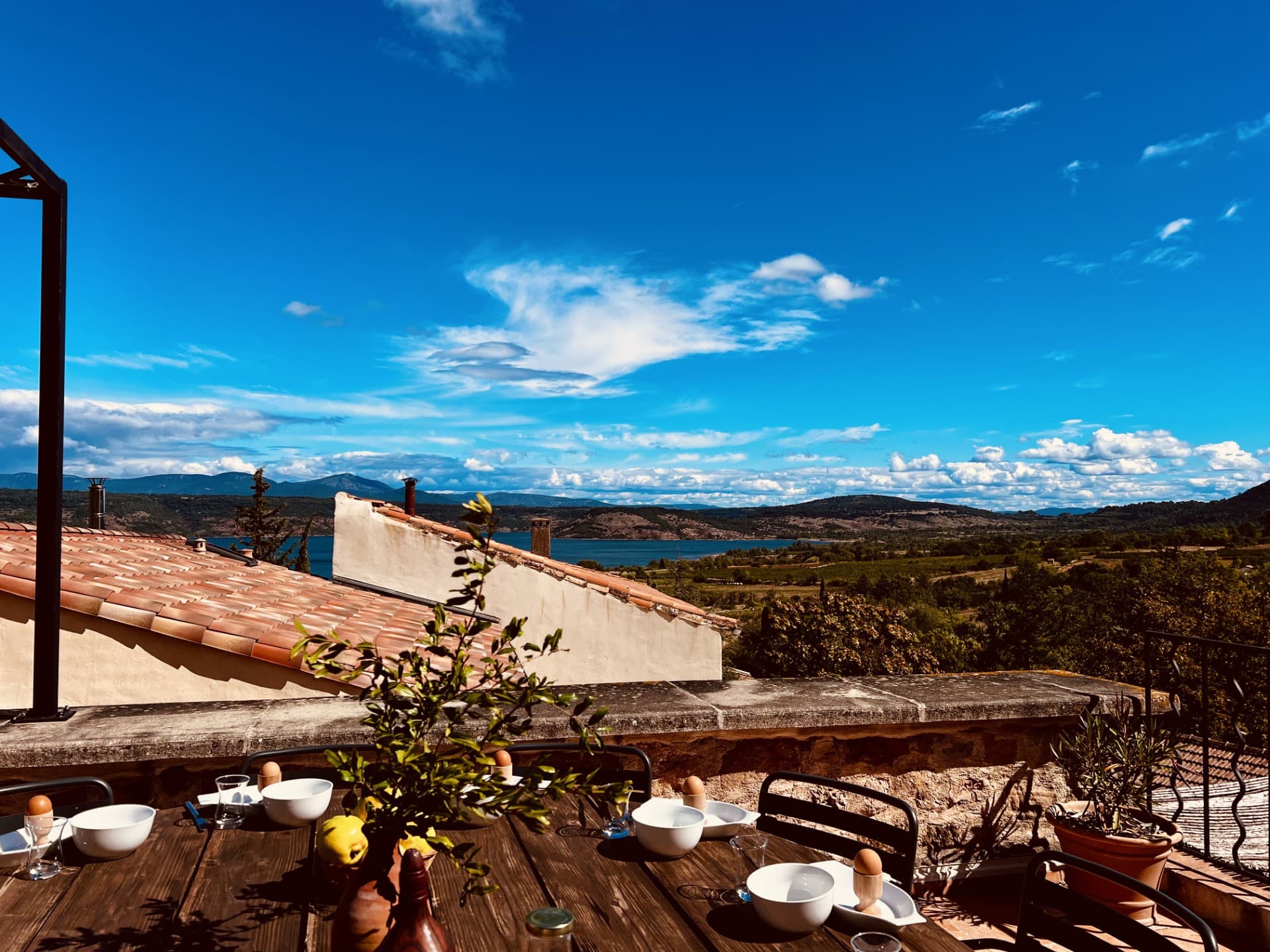 Terrasse panoramique. Vue Lac et Montagne