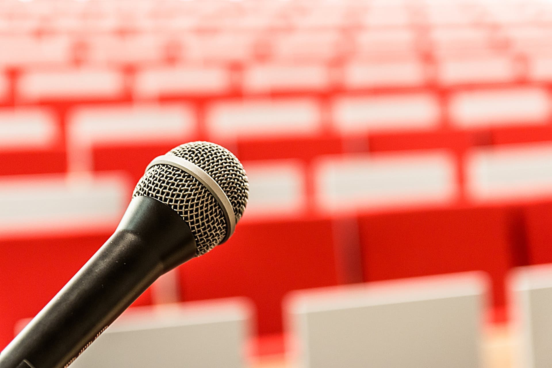 ©Jarmoluk_Pixabay_microphone-2775447_19205454454545458485854100114454510