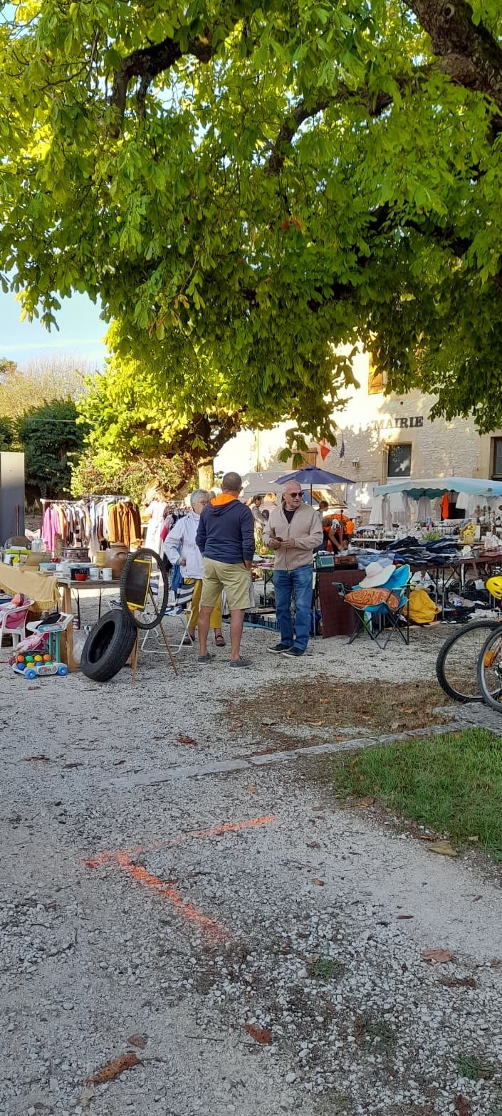Vide-grenier à Ginouillac