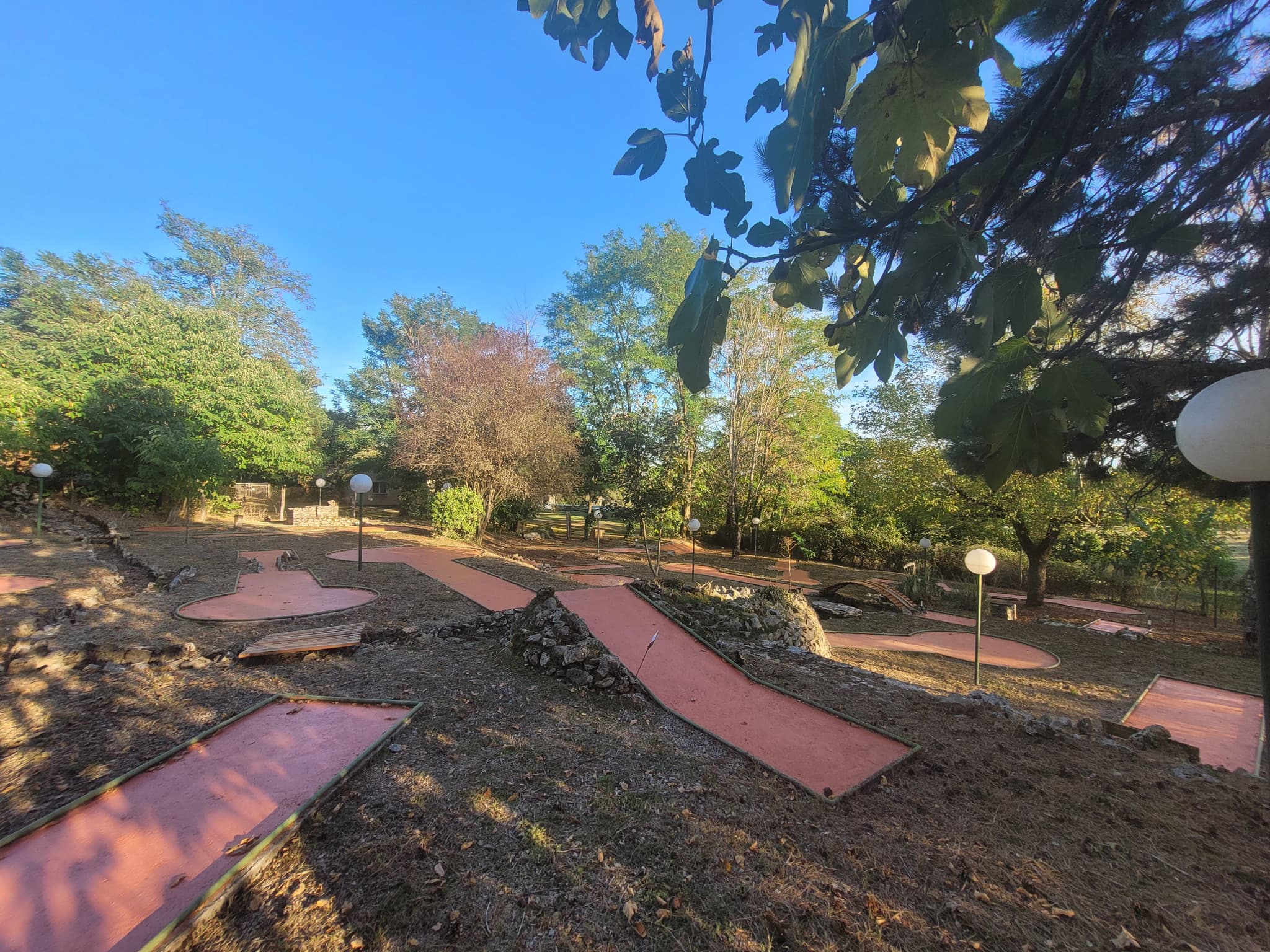 MINI GOLF