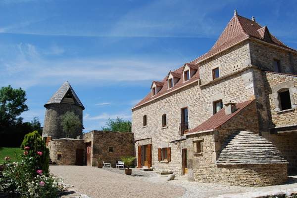 FACADES