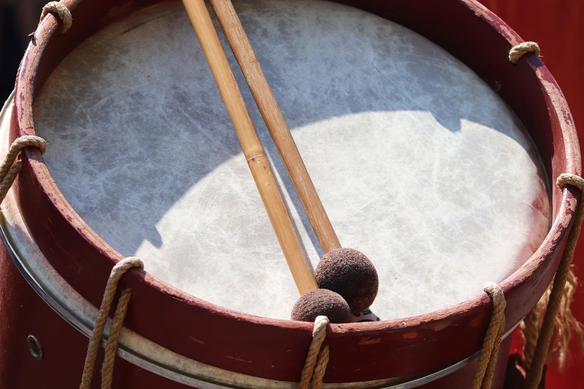 Tambour-instrument