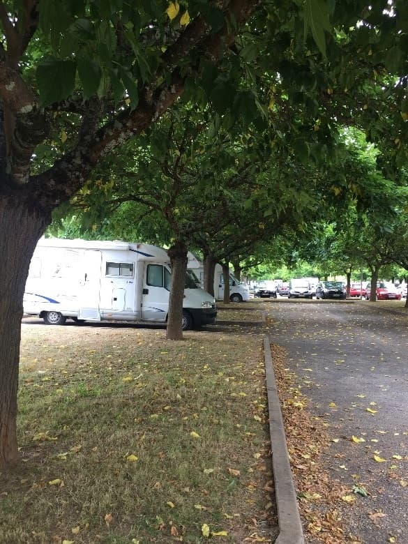 aire-campingcar-stgeorges2