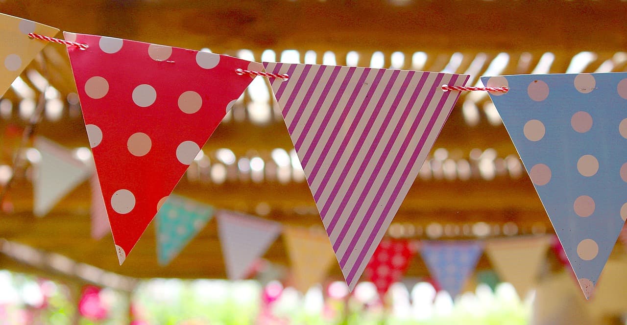 flags-2522544_1280(1)