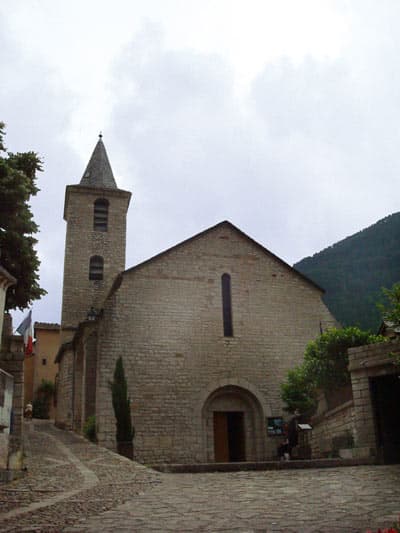 -Eglise-Ste-Enimie-3
