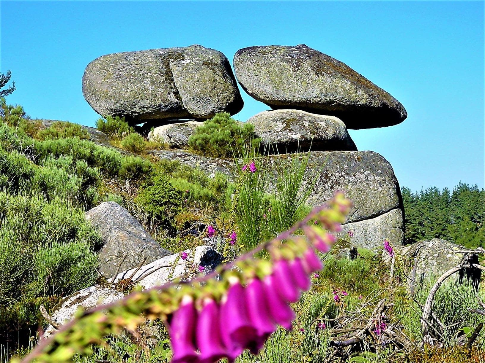 Pyramide en Porte-à-faux