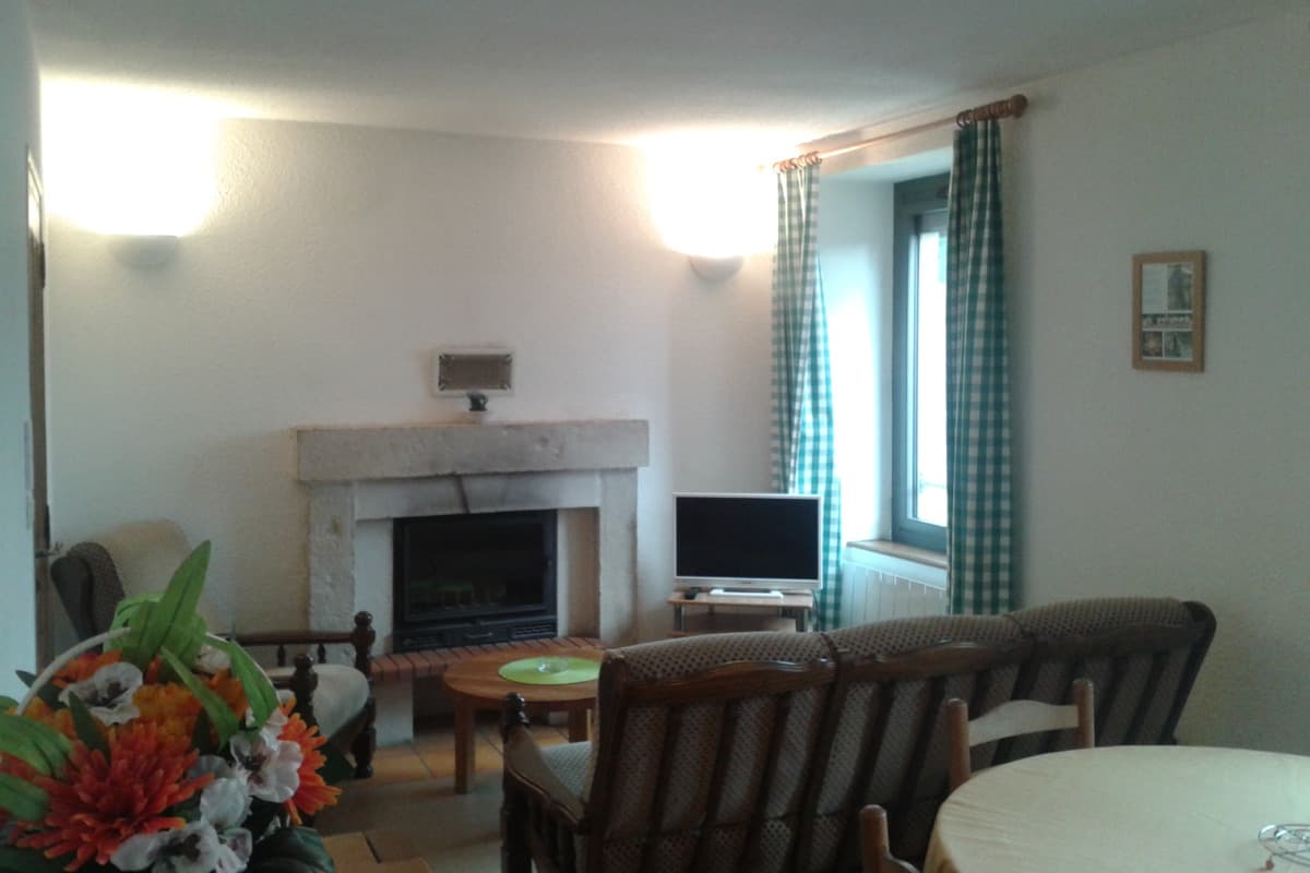 HLOLAR0480009585_3