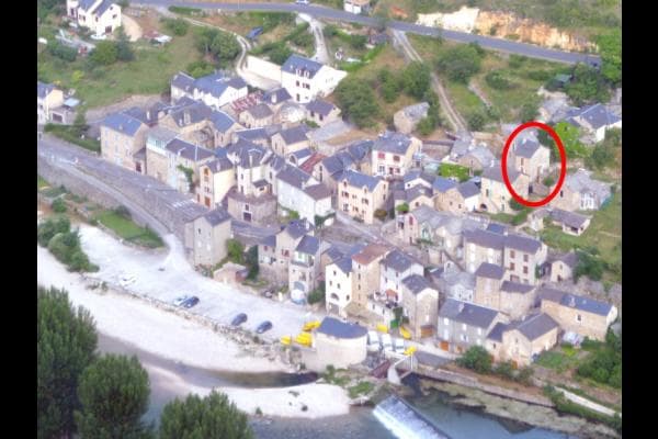 Le village des Vignes et la maison