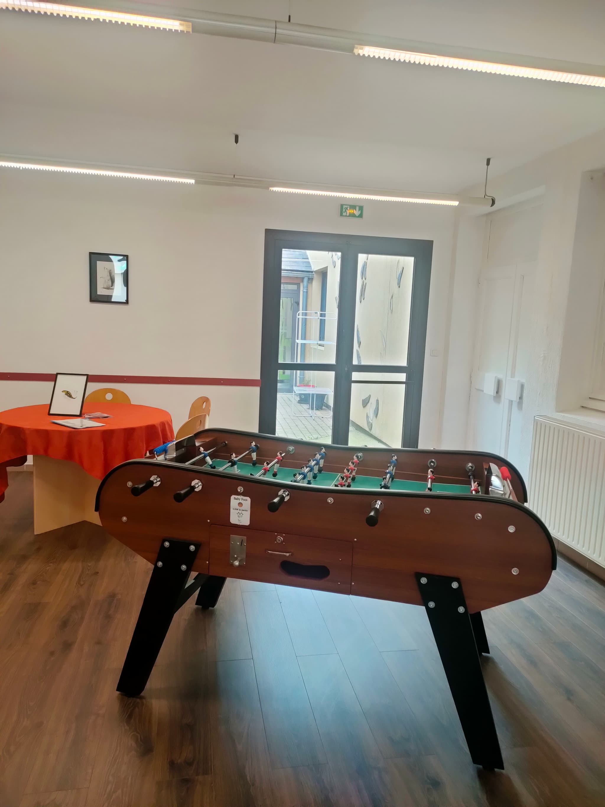Salle de bar/billard avec accès wifi