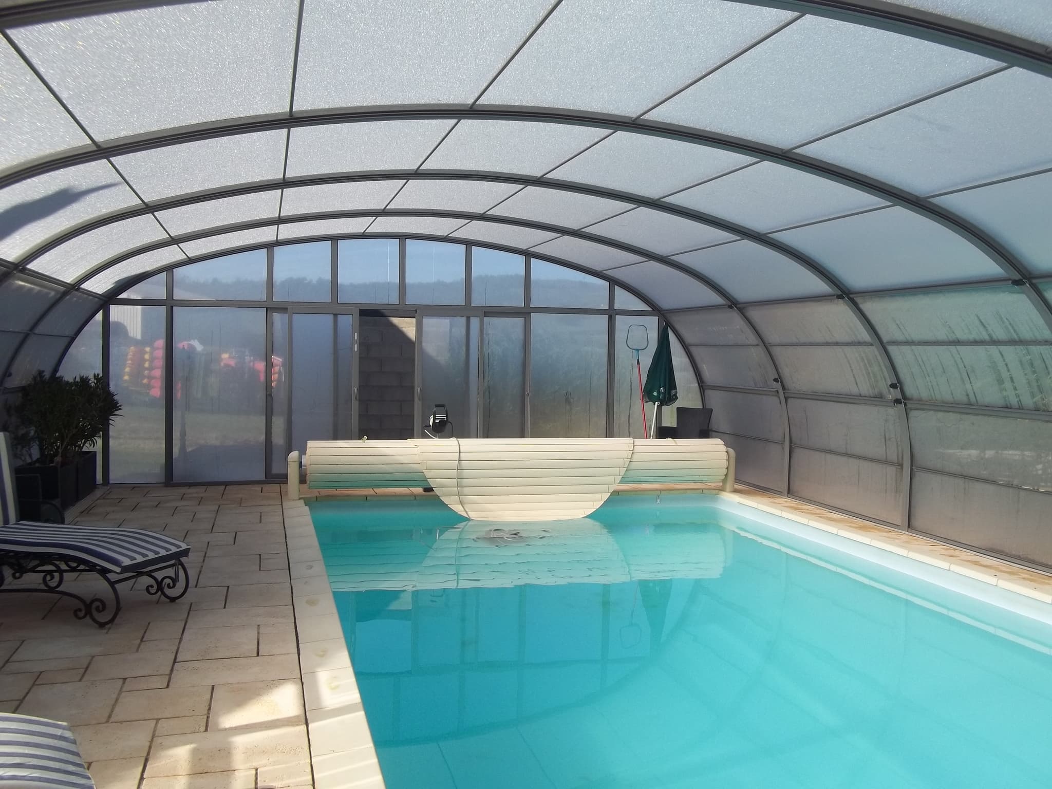 PIscine avec abri