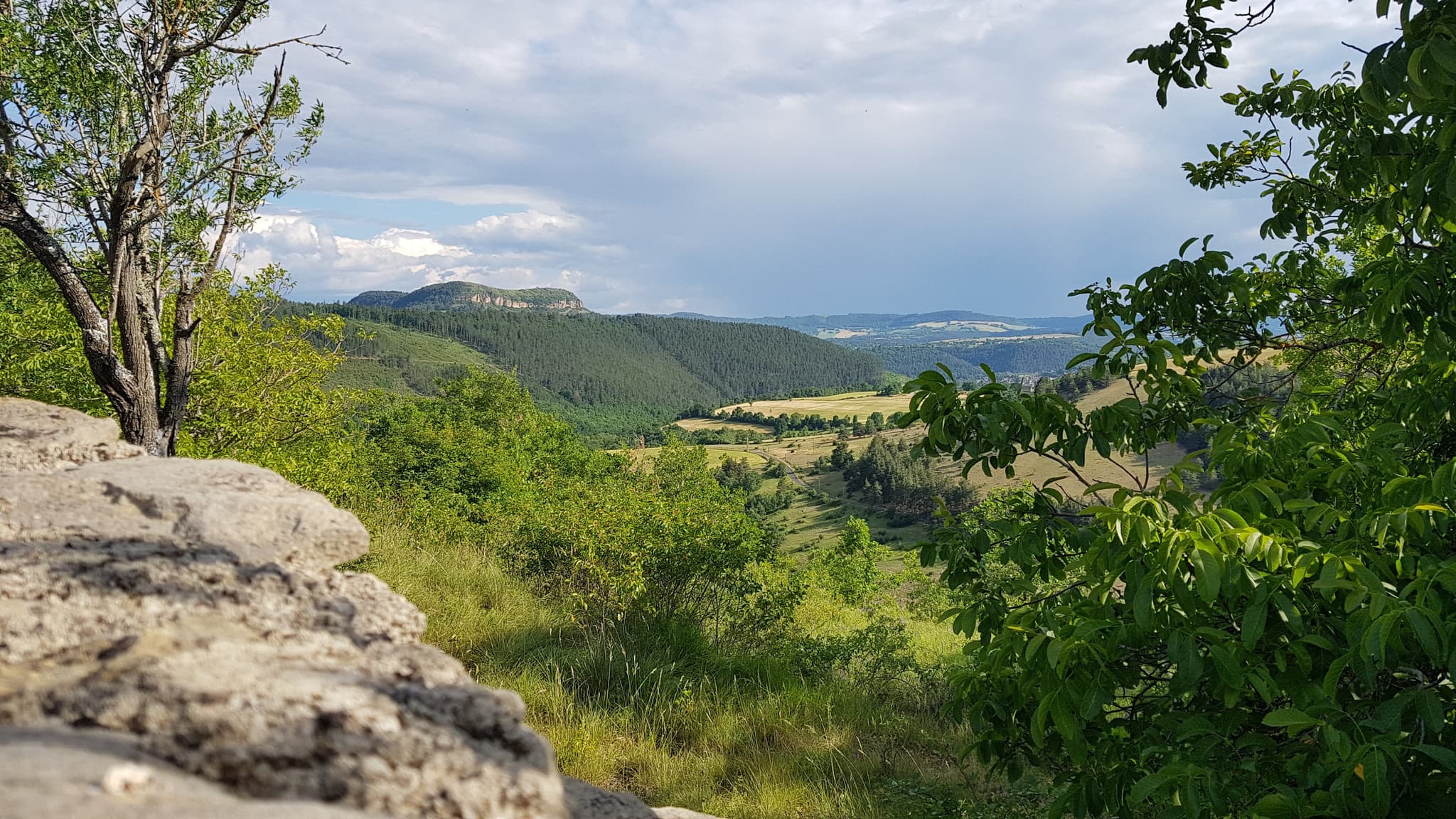 Truc st bonnet de Chirac vu du plateau de la cham