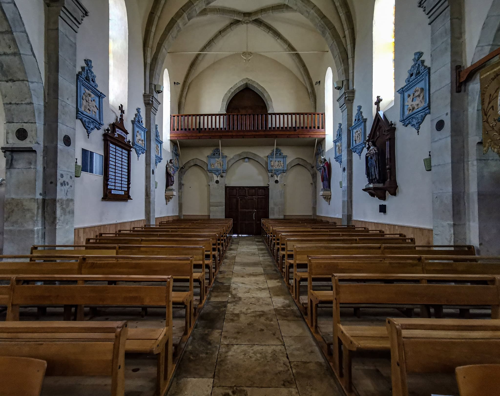 Vue générale nef - Église Chastel Nouvel