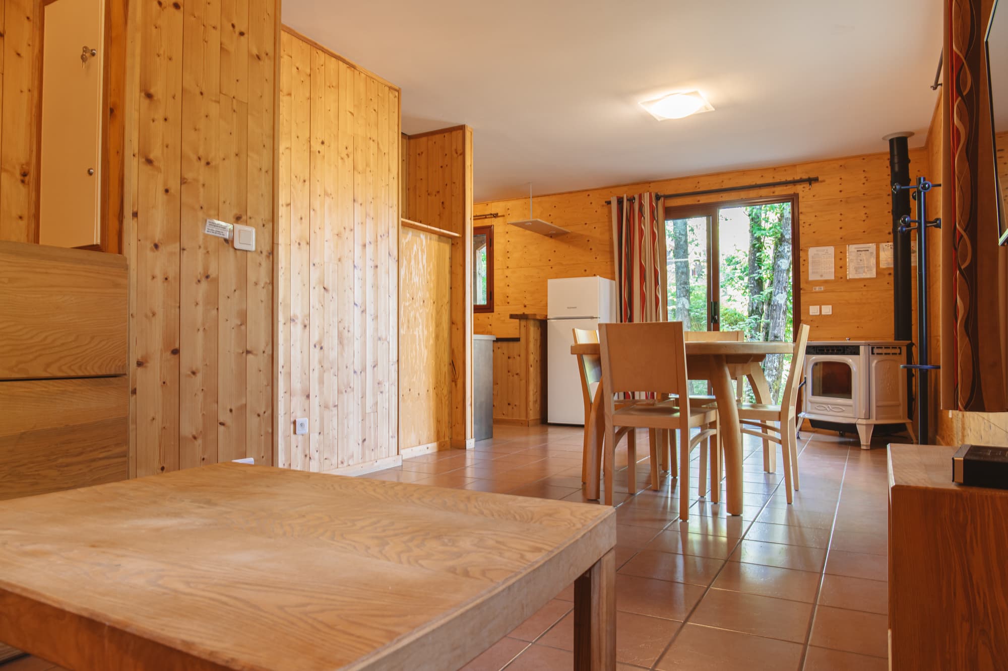 Chataigniers du lac lozere chalets BD (1)
