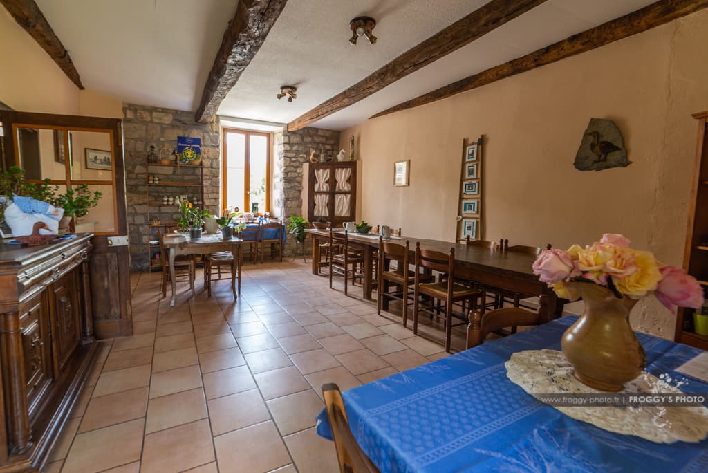 LE POULAILLER DES CÉVENNES - salle à manger