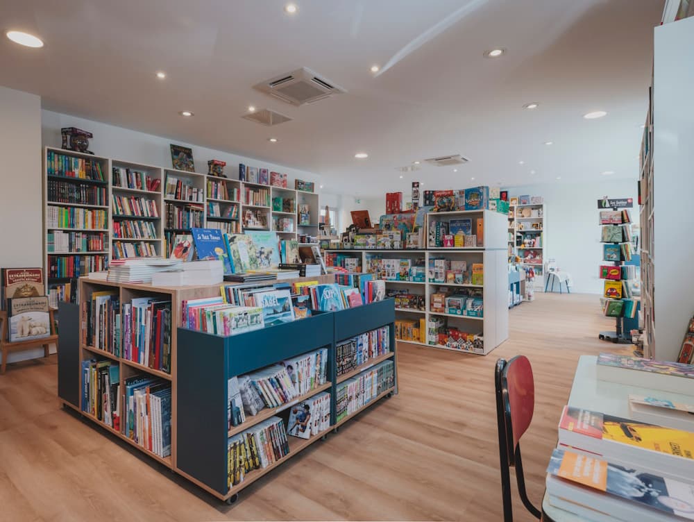 ©Librairie L'Ecureuil Bleu