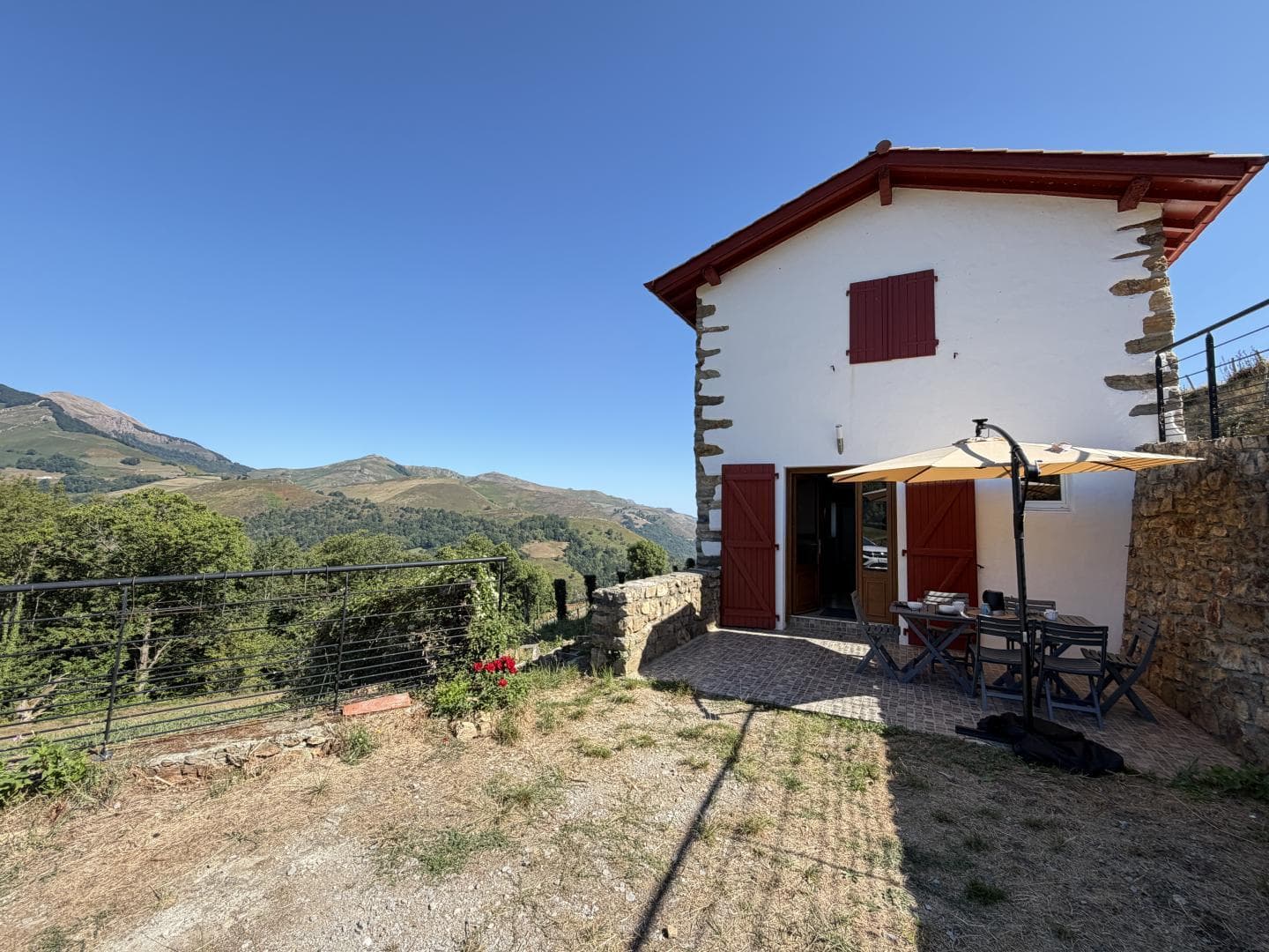 -banca-borda-xuri-pyrenees-pays-basque--ref--G1331043