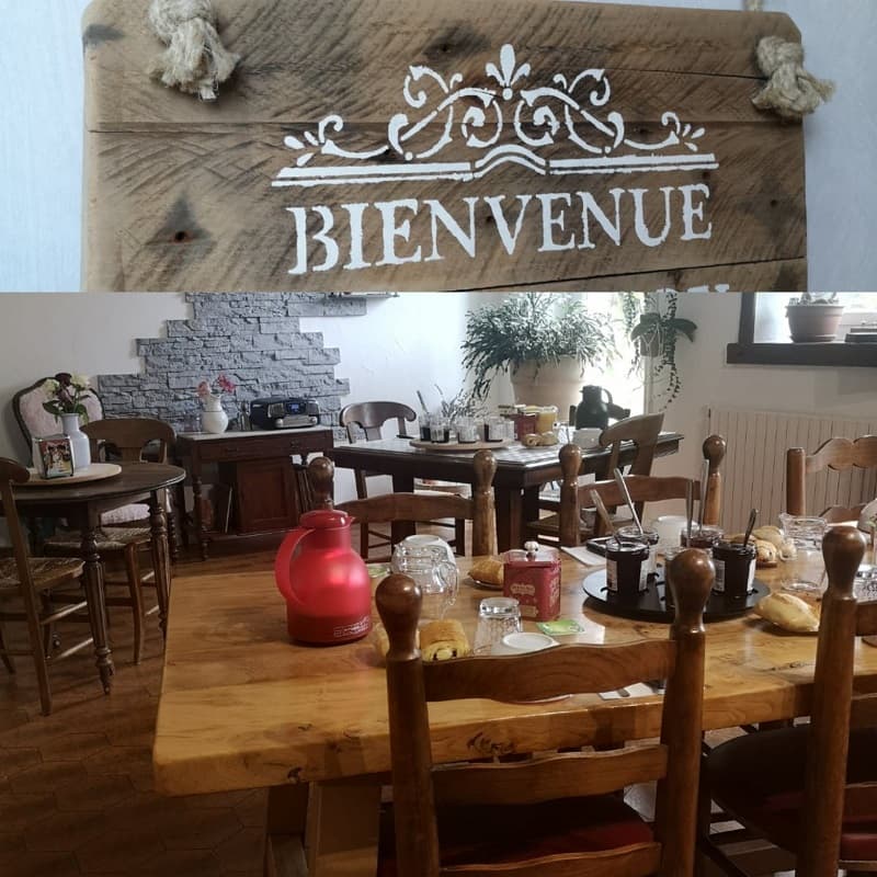SALLE POUR PETITS DEJEUNERS