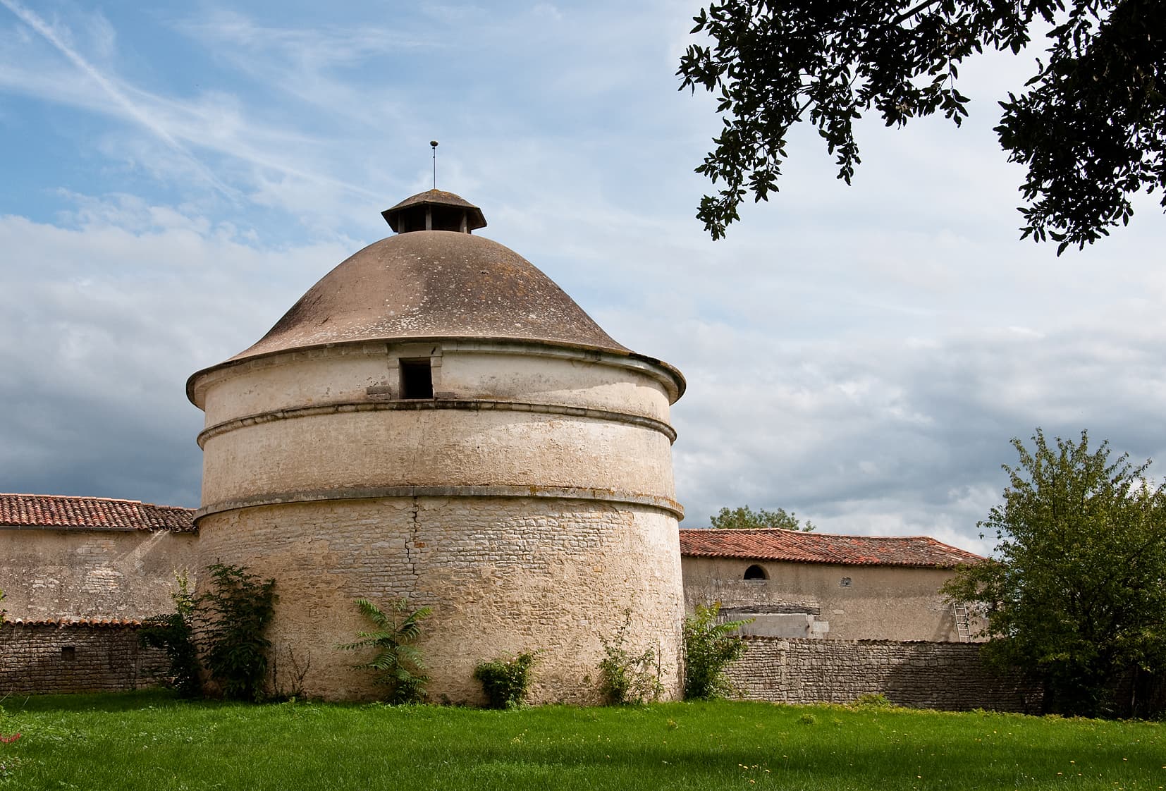 Le pigeonnier du château d'Allerit