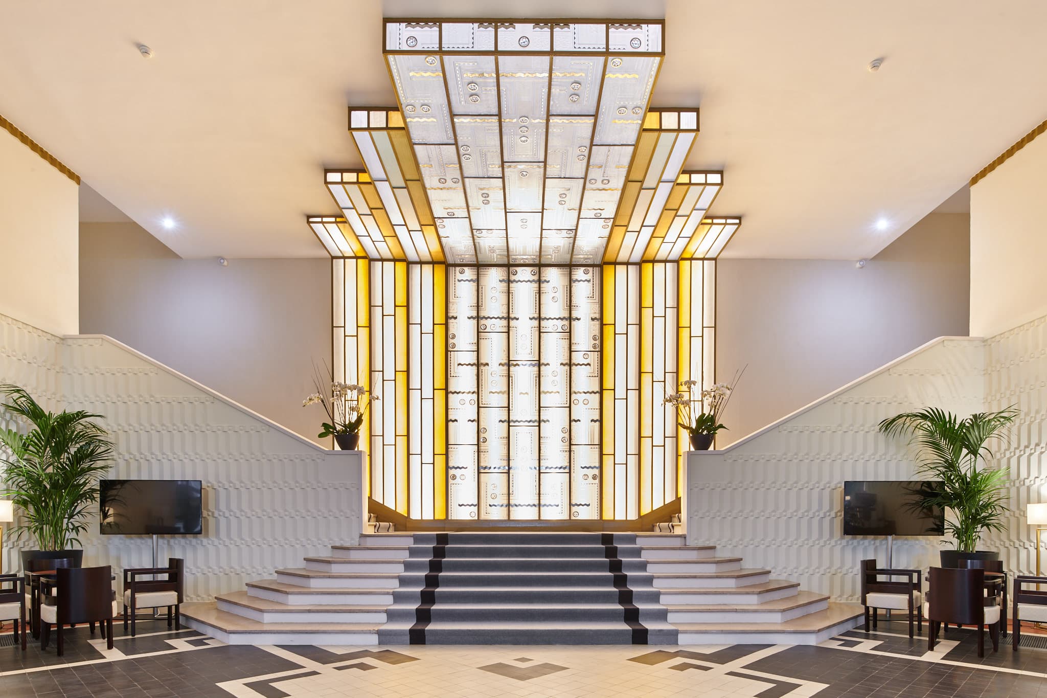 Hall 2 Splendid