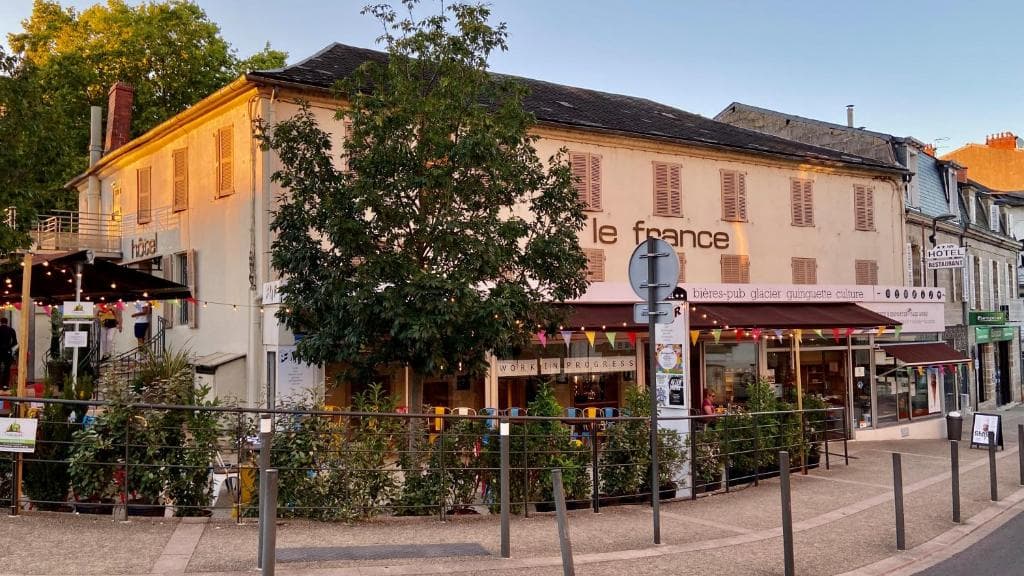 Abelha hôtel "le France"_1