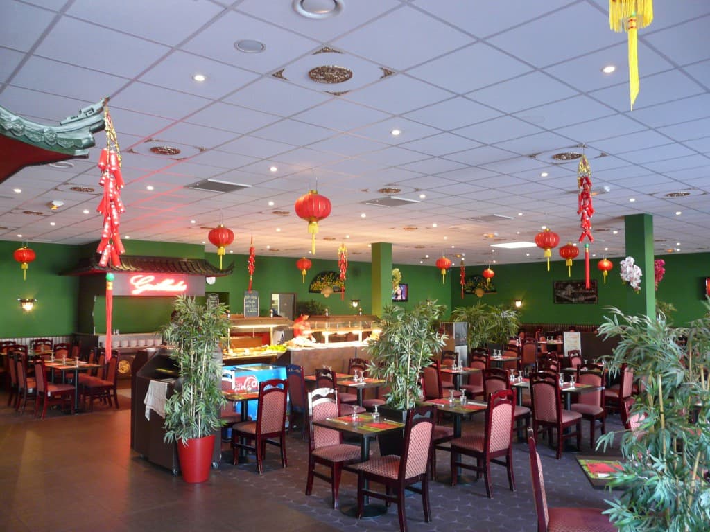 Salle - Tan Phat Restaurant_1