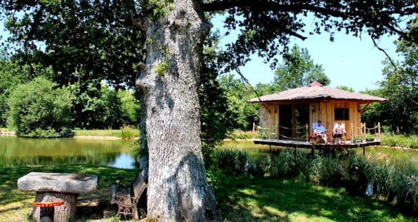 Gite : Domaine de la vergnolle cabane sur l'eau_4