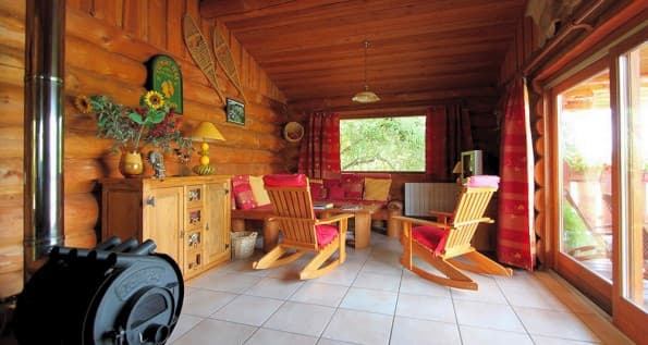 Gite insolite: Domaine de la Vergnolle Fustes en bois "le Trappeur'_4