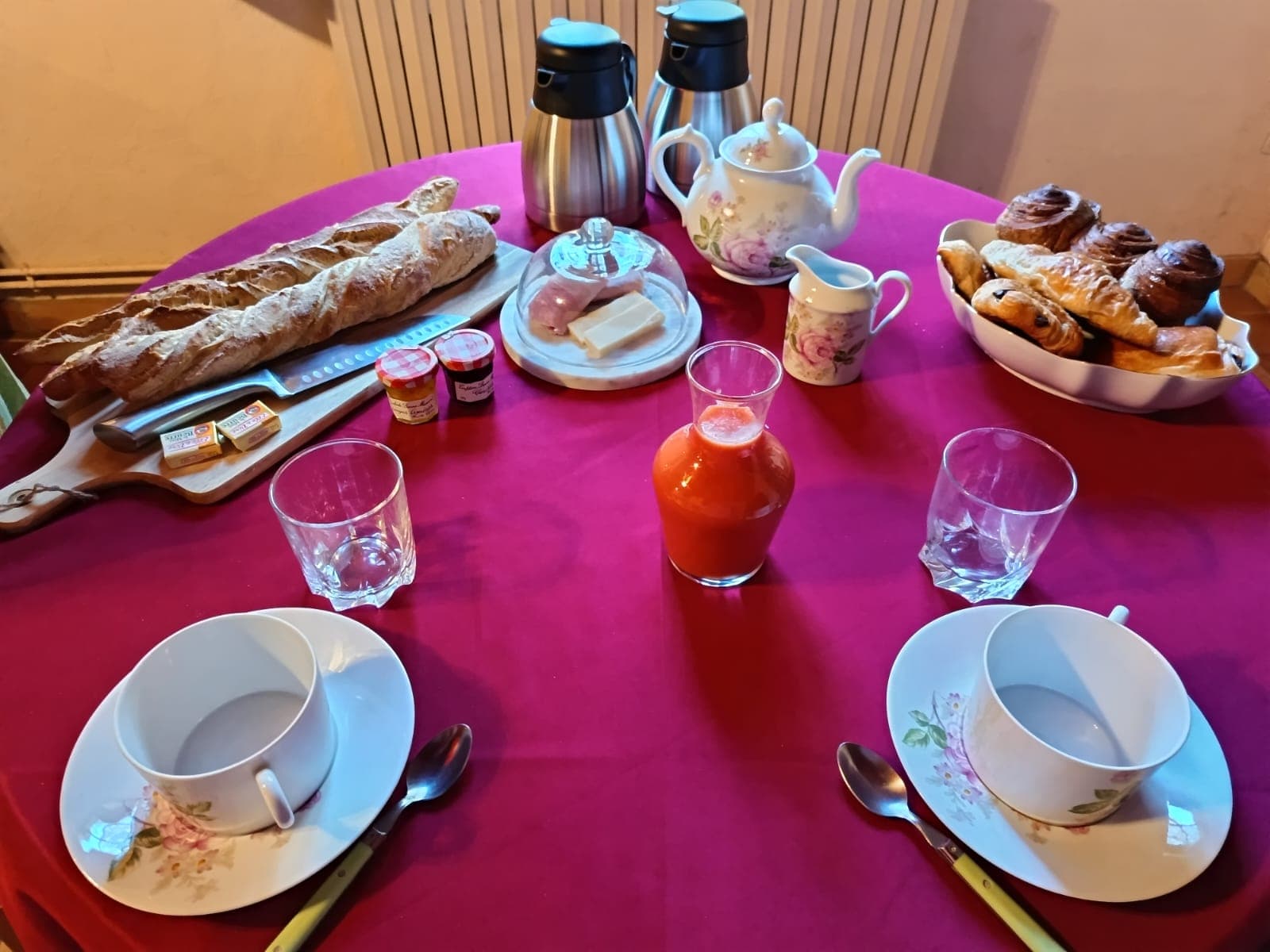 chambre-hotes-la-rustique-petit-dejeuner-saint-martin-des-combes-tourisme