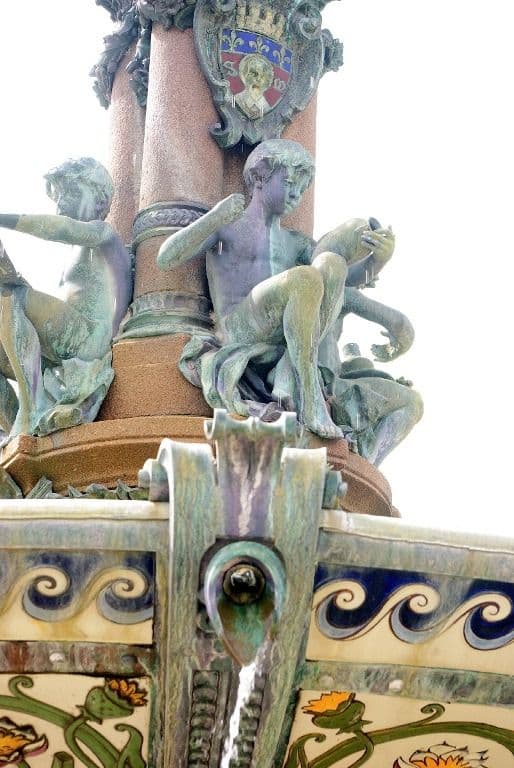 Fontaine de la place de l'Hôtel de Ville_5