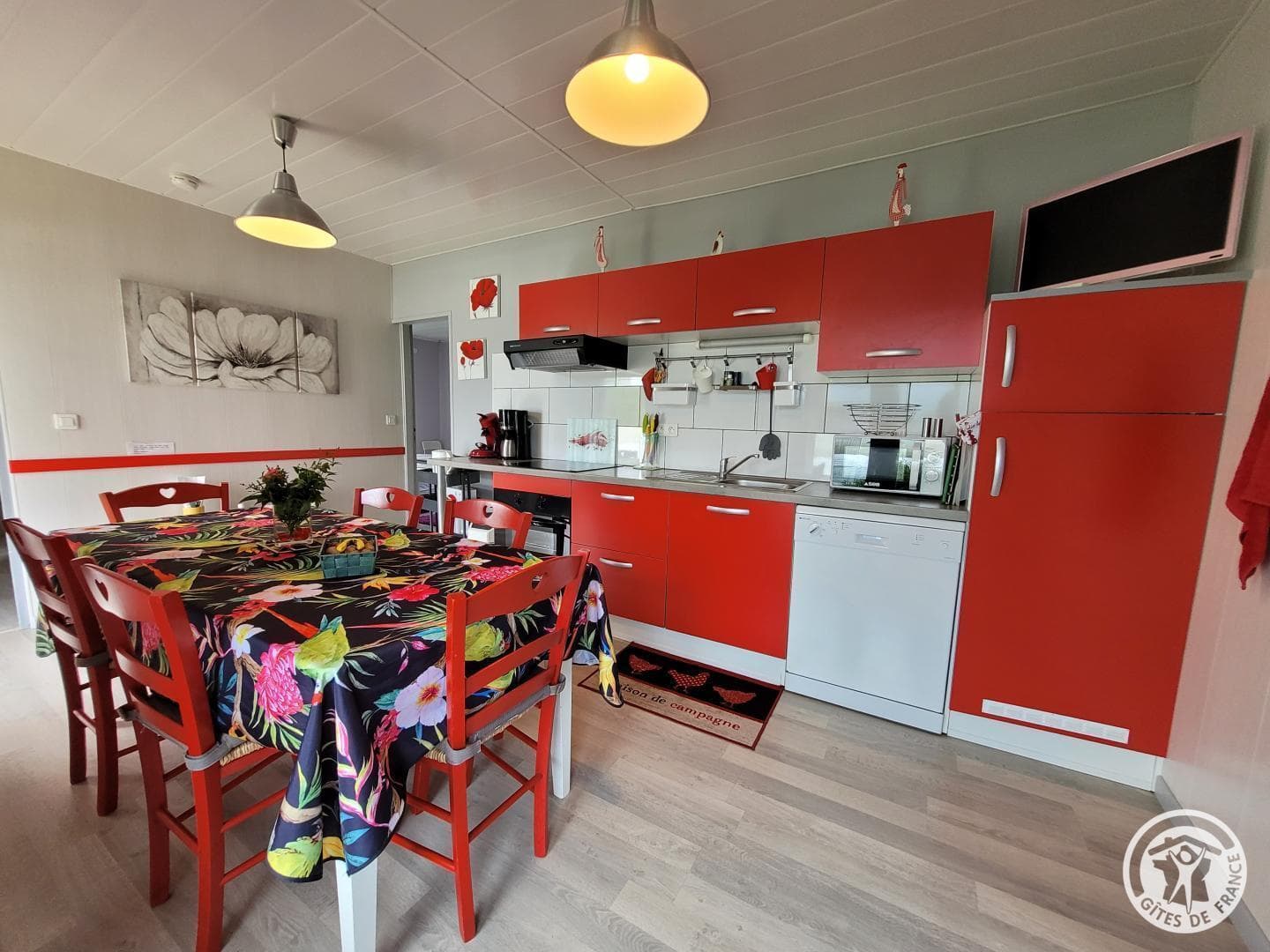 Chalet Fuschia_2
