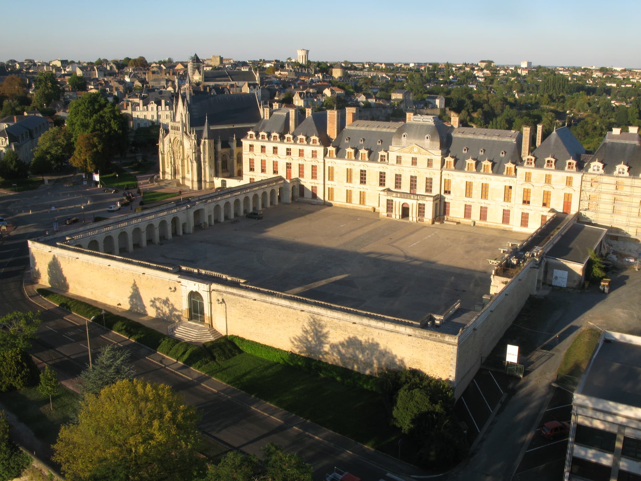 Chateau ducs tremoille patrimoine culturel Thouars Thouarsais Deux Sevres