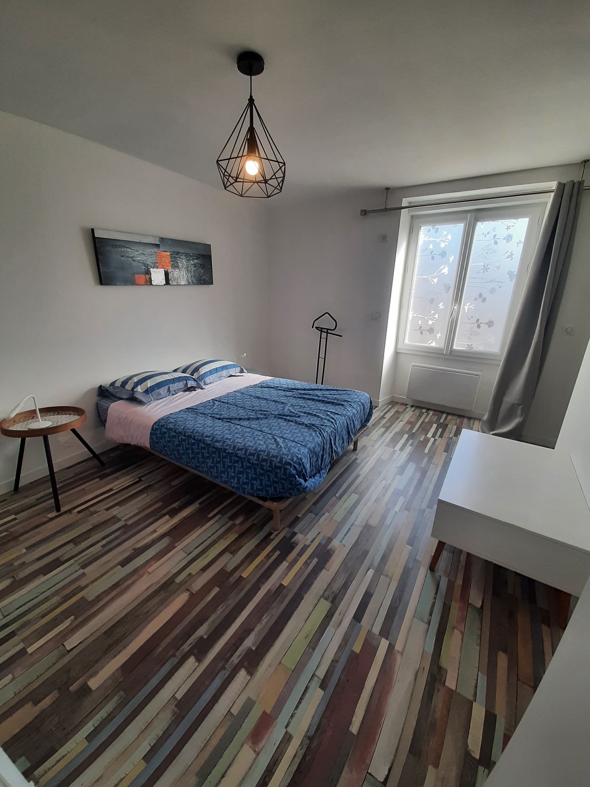 Gîte à Saint-Secondin_chambre côté rue_3