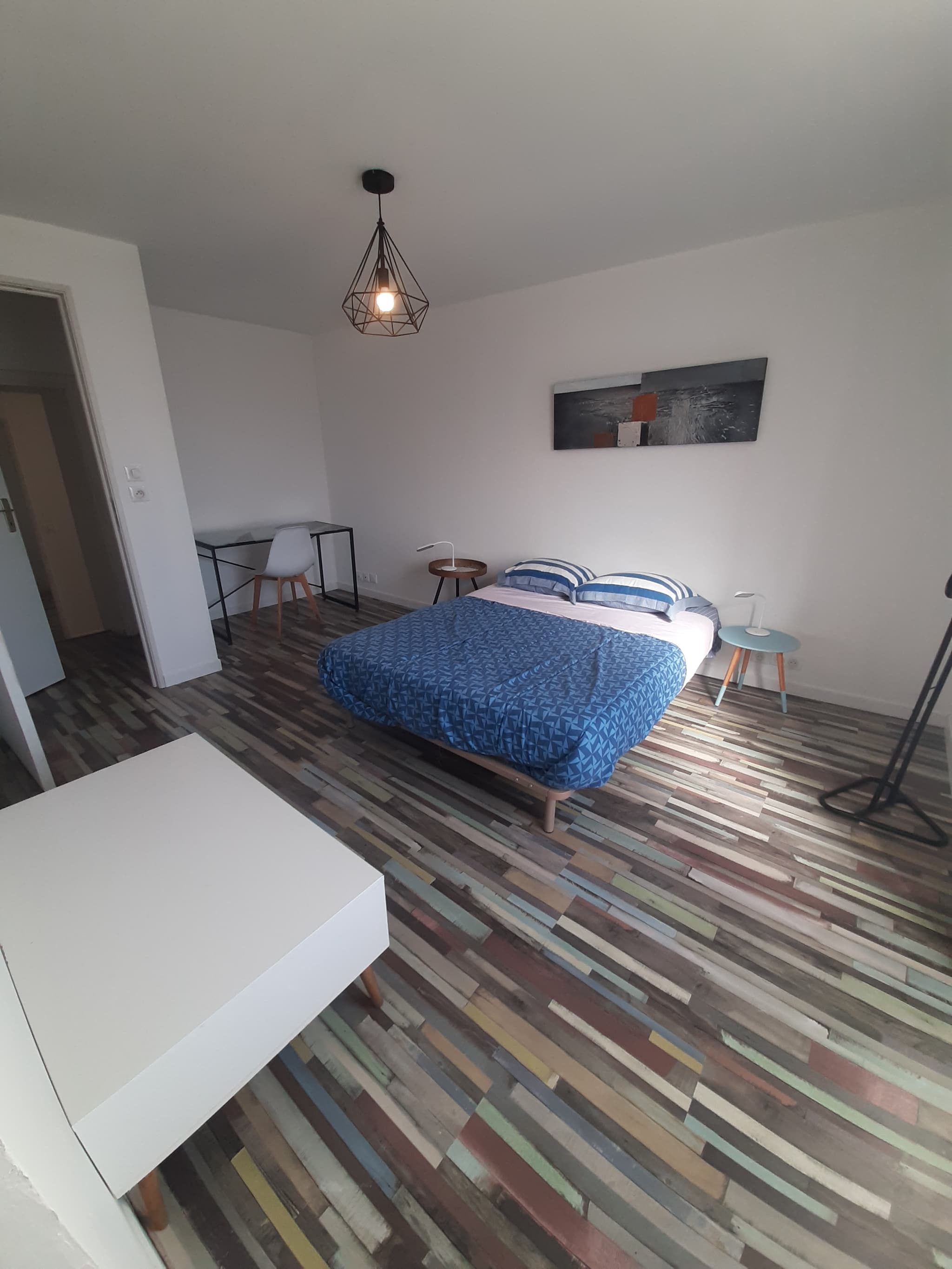 Gîte à Saint-Secondin_chambre côté rue_2