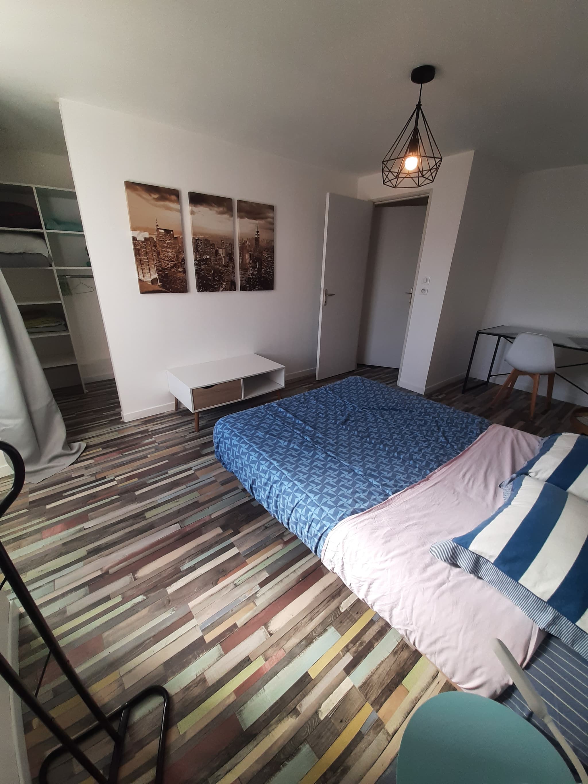 Gîte à Saint-Secondin_chambre côté rue_1