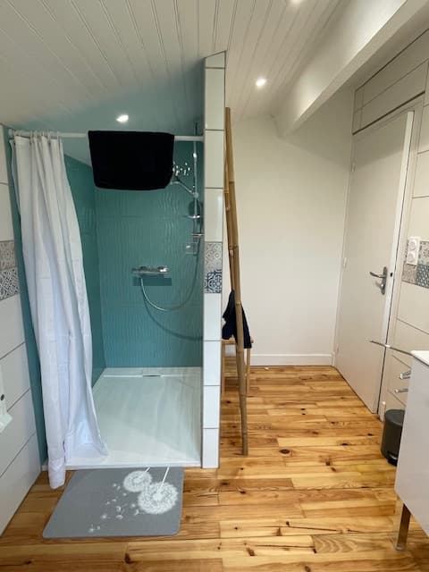 2025 - STJUS - Gîte du Mouta - Salle de bain - ©DUPEYRON Marie-Anne