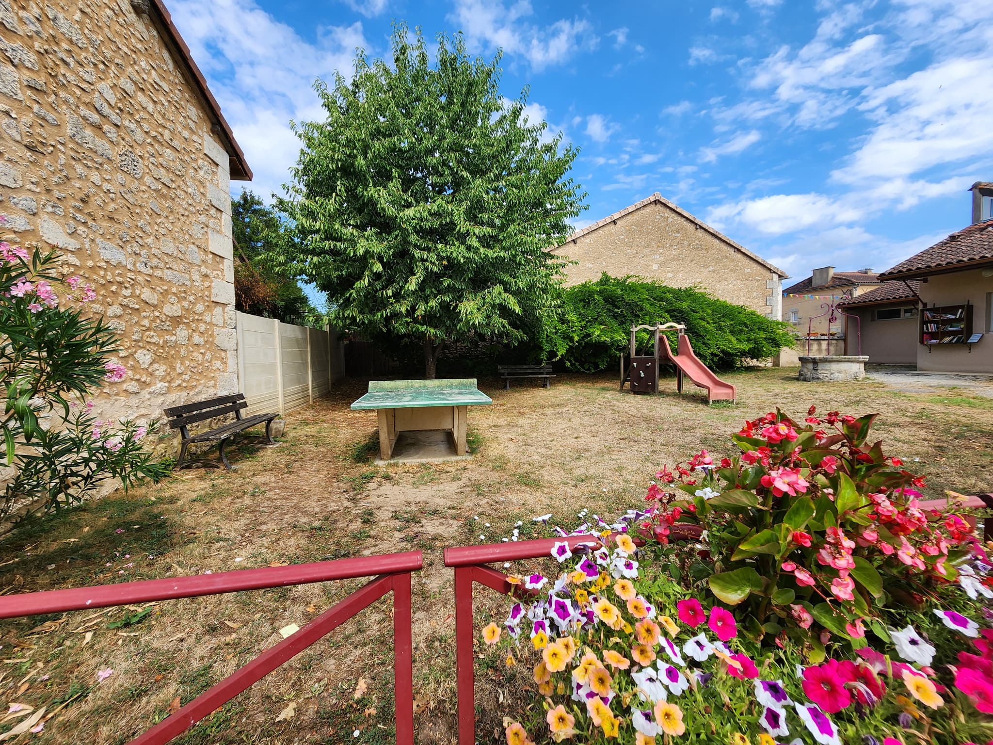 aire-de-jeux-saint-louis-en-l-isle-tourisme-perigord